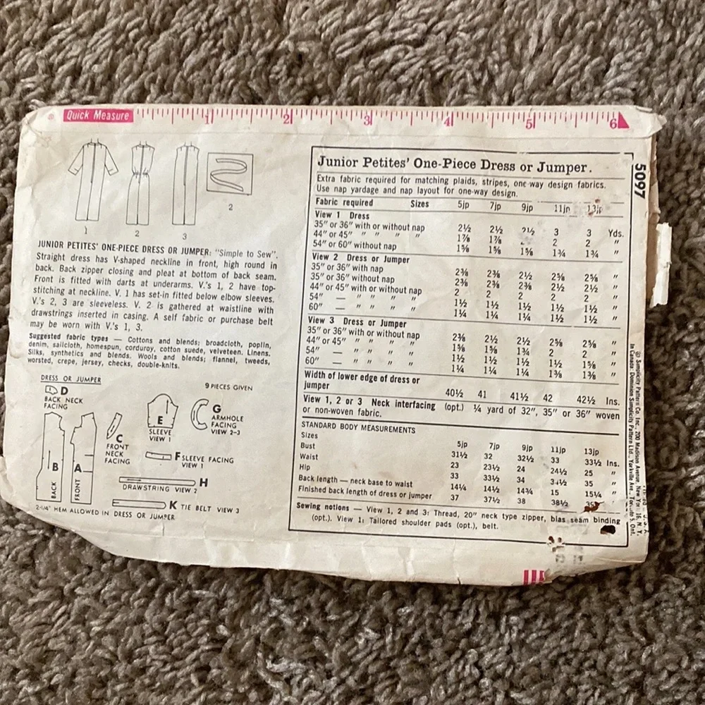 Vintage Lot of Sewing Patterns Lot #1 - Picture 11 of 11